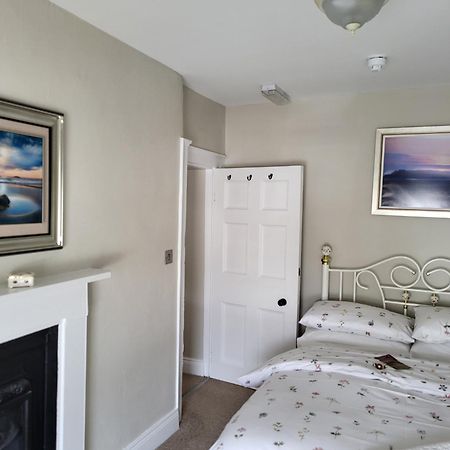 Charming 2-Bed Apartment In Donegal Town Centre Exterior foto
