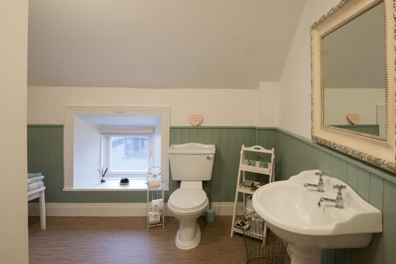 Charming 2-Bed Apartment In Donegal Town Centre Exterior foto