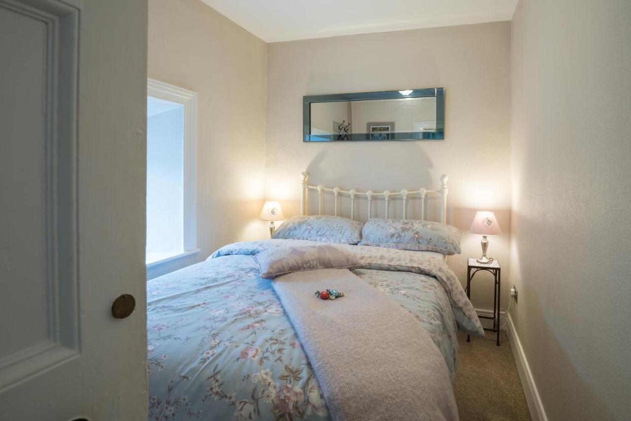 Charming 2-Bed Apartment In Donegal Town Centre Exterior foto