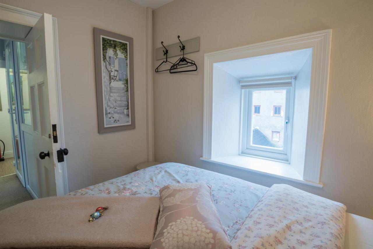 Charming 2-Bed Apartment In Donegal Town Centre Exterior foto
