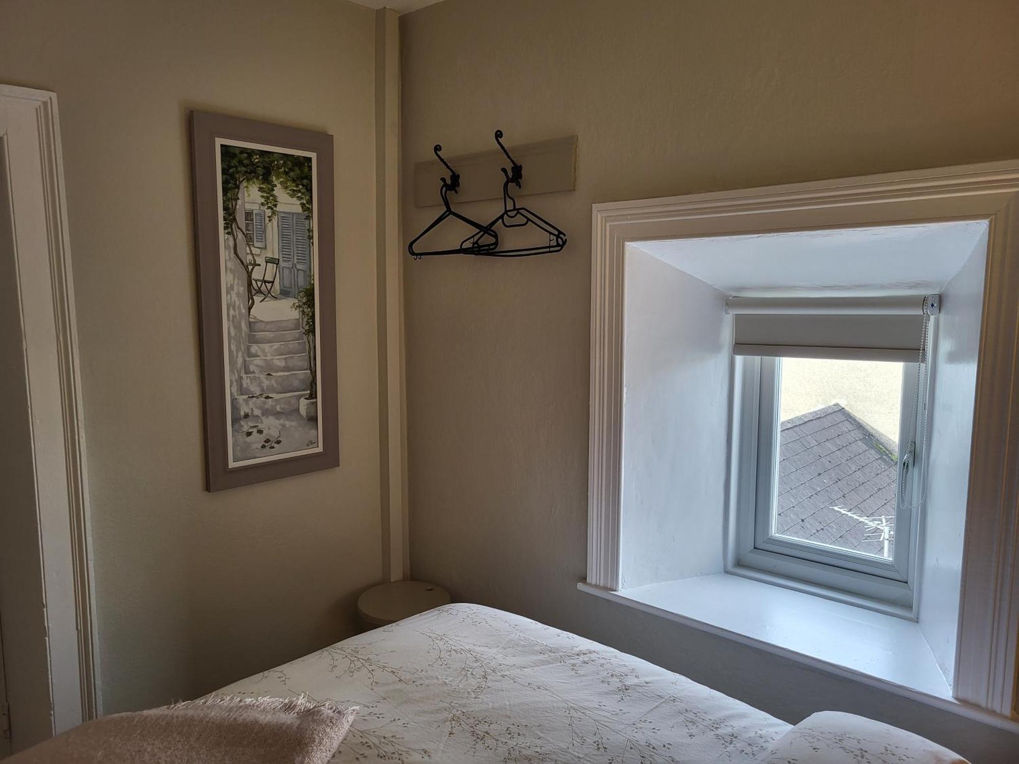 Charming 2-Bed Apartment In Donegal Town Centre Exterior foto
